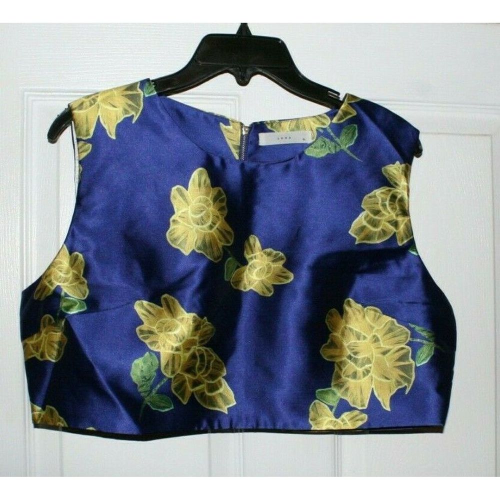 Crop Top Size XL